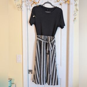 Black and White Pleated Midi Sundress